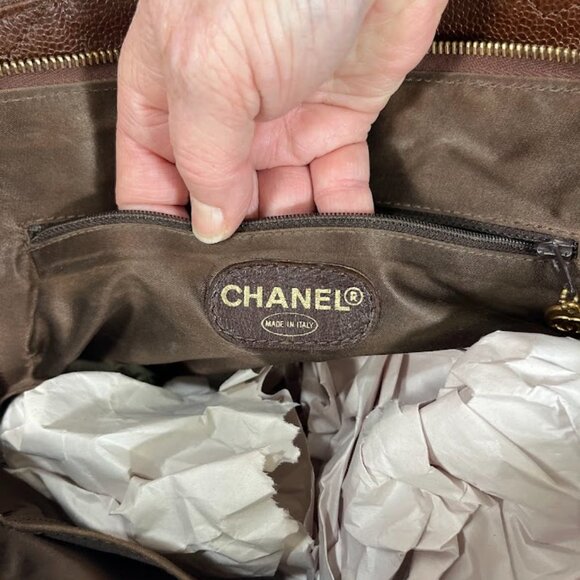 Chanel Caviar Leather Embroidered Shoulder Bag - Picture 5 of 9